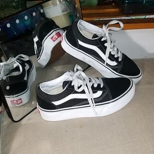 VAN'S "OFF THE WALL"